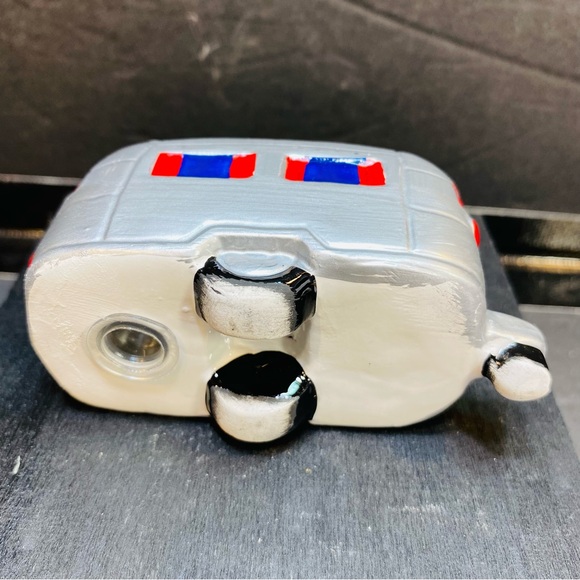 AIRSTREAM & PANEL WAGON Woody Salt & Pepper Shaker Car Camper Trailer W Stoppers - Picture 13 of 14